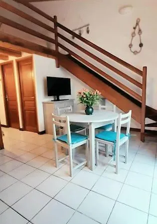 Délicieux moment de détente au coeur de Saint Martin de Ré Extérieur photo